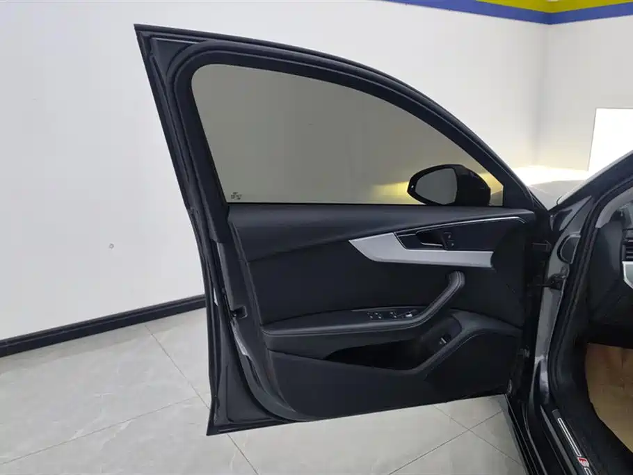 Audi A4L 2022 40 TFSI luxury and dynamic model купить на сайте DeffCars