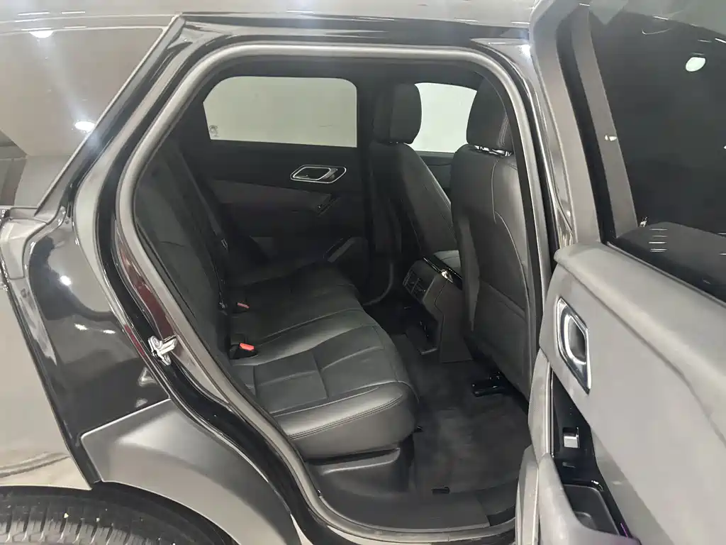 Range Rover Velar 2025 Dynamic SE купить на сайте DeffCars