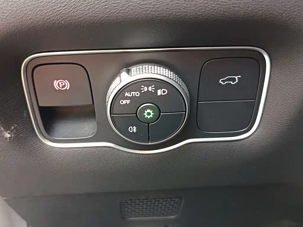 Tiggo 8 PLUS 2025 290TGDI DCT luxury model купить на сайте DeffCars