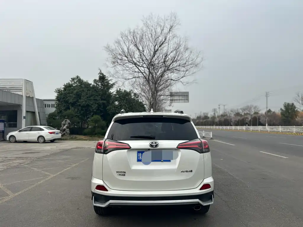 RAV4 Rongfang 2019 2.0L CVT two-wheel drive fashion version National VI купить на сайте DeffCars
