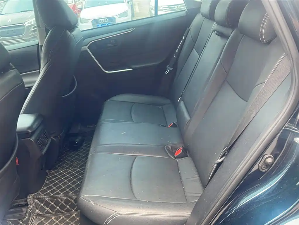 Wilanda 2022 facelift dual engine 2.5L E-CVT two-wheel drive leading version купить на сайте DeffCars