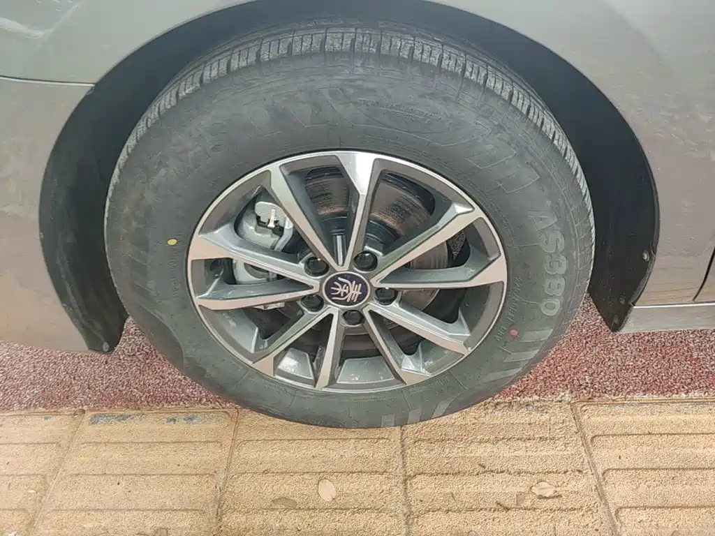 Qin Plus 2024 Honor Edition DM-i 55KM Leading Type купить на сайте DeffCars