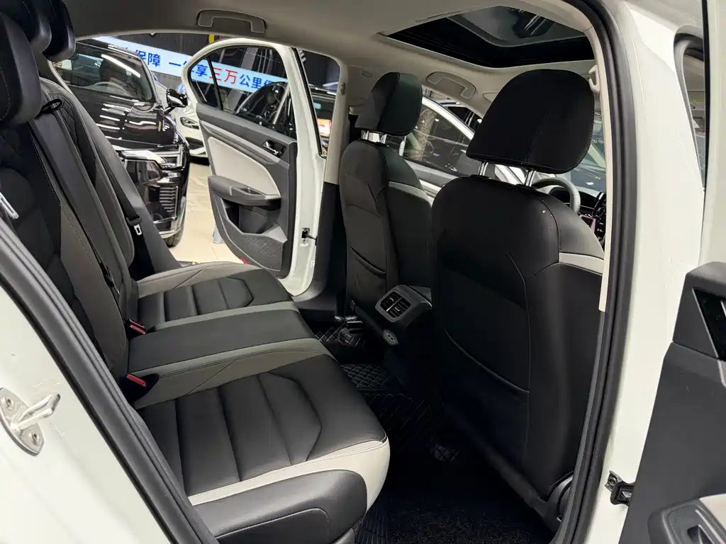 Bora 2023 300TSI DSG Premium Edition купить на сайте DeffCars