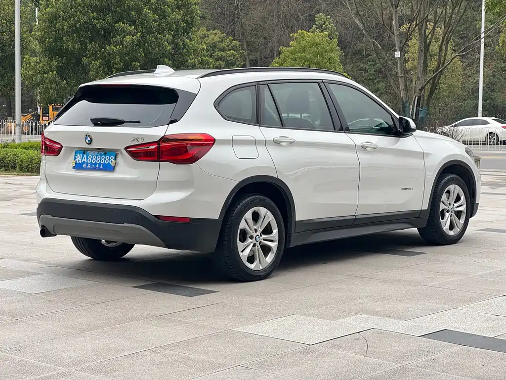 BMW X1 2016 sDrive18Li Exclusive Model купить на сайте DeffCars