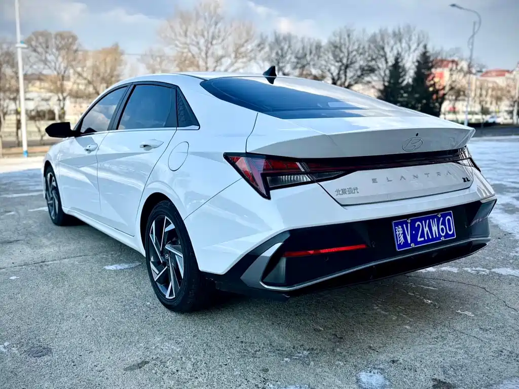 Elantra 2023 1.5L CVT LUX Premium Edition купить на сайте DeffCars