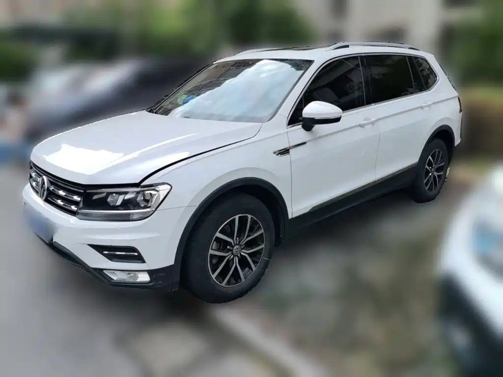 Tiguan L 2018 facelift 330TSI automatic two-wheel drive luxury version купить на сайте DeffCars