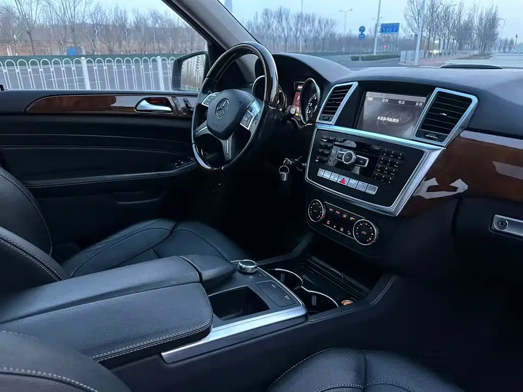 Mercedes-Benz M-Class 2014 ML 320 4MATIC купить на сайте DeffCars