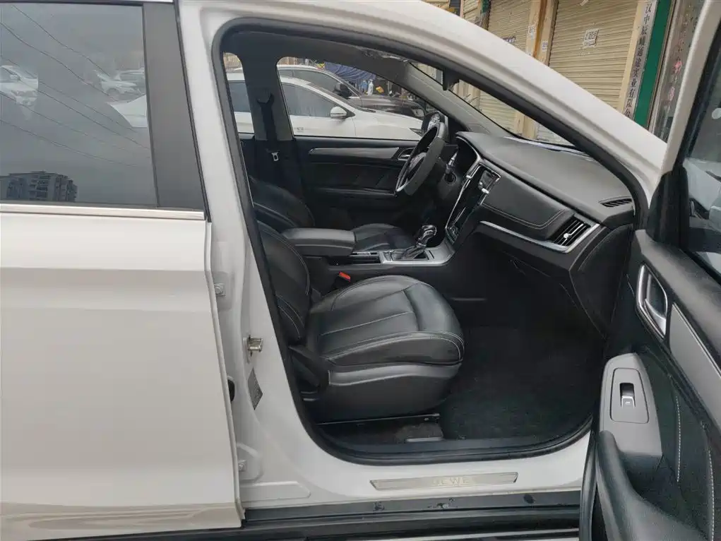 Roewe RX5 2019 20T two-wheel drive automatic 4G interconnected platinum version купить на сайте DeffCars