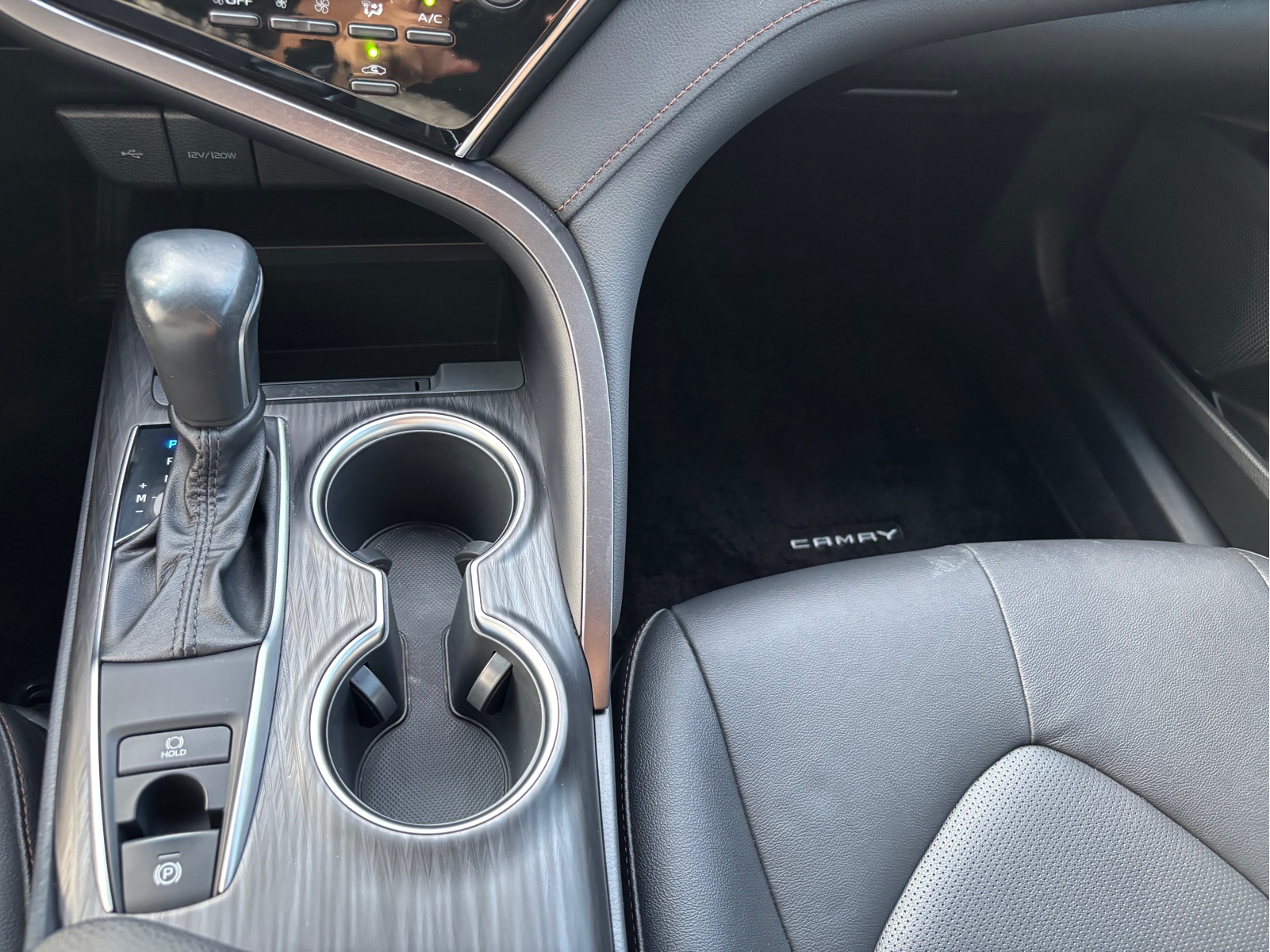 Camry 2021 2.0G Deluxe Edition купить на сайте DeffCars