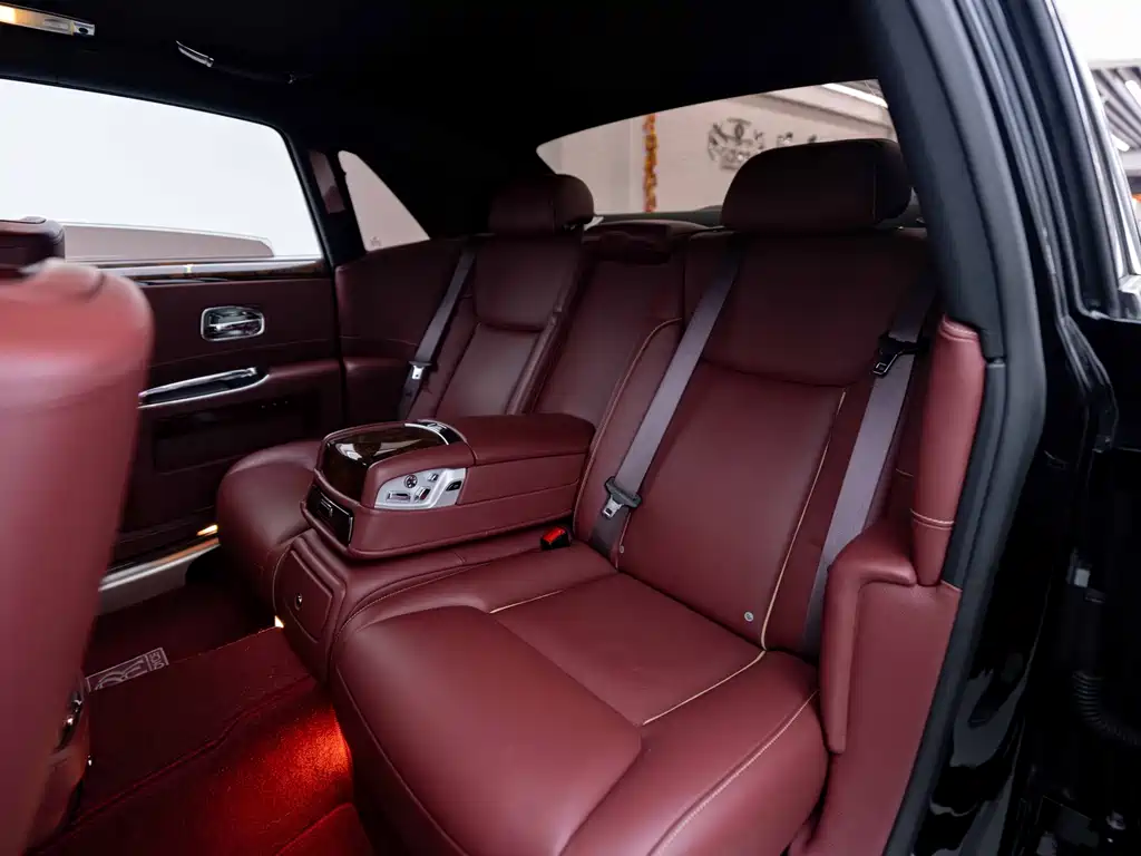 Ghost 2018 6.6T standard wheelbase version купить на сайте DeffCars