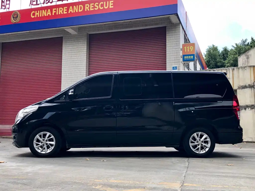 Lingzhi PLUS 2021 2.0L manual luxury model 7 seats купить на сайте DeffCars
