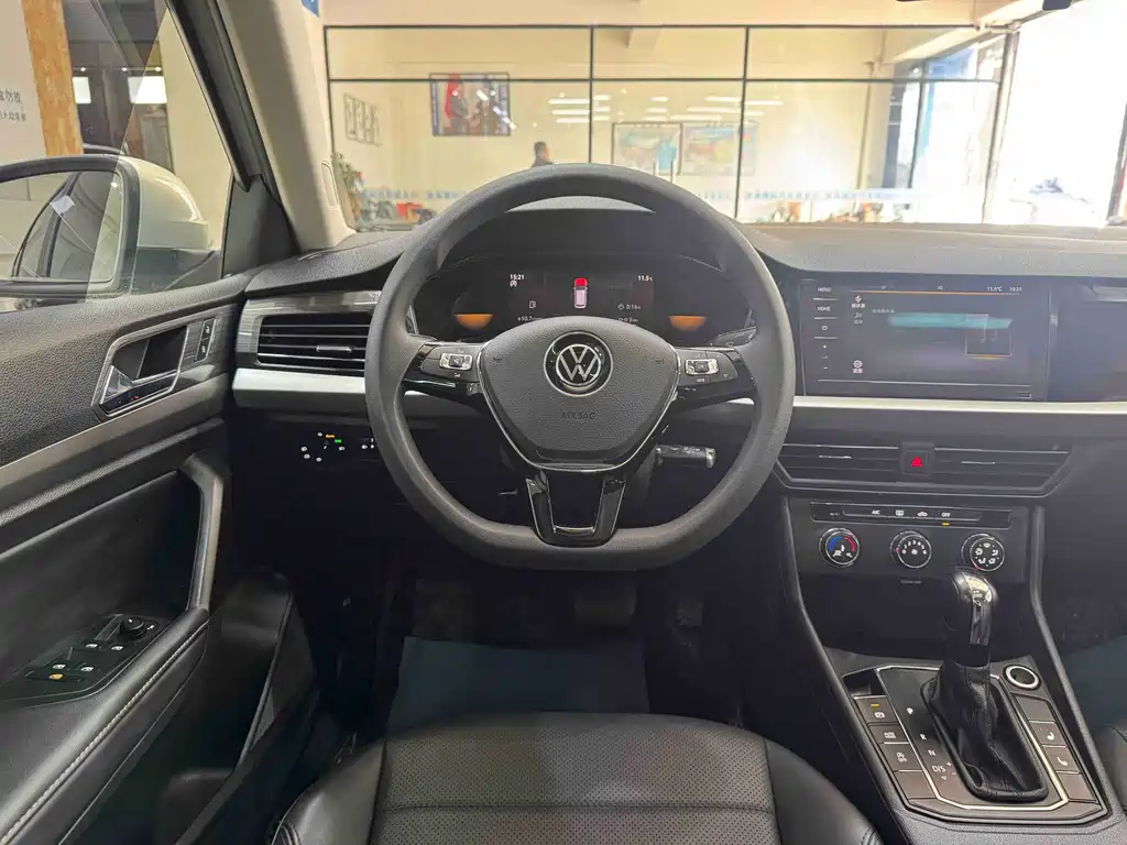 Lavida 2022 1.5L automatic comfort version купить на сайте DeffCars