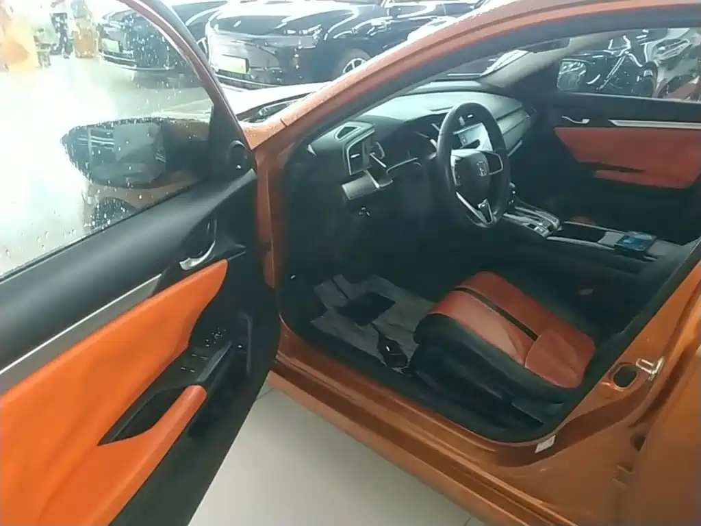 Civic 2016 220TURBO CVT Deluxe Edition купить на сайте DeffCars
