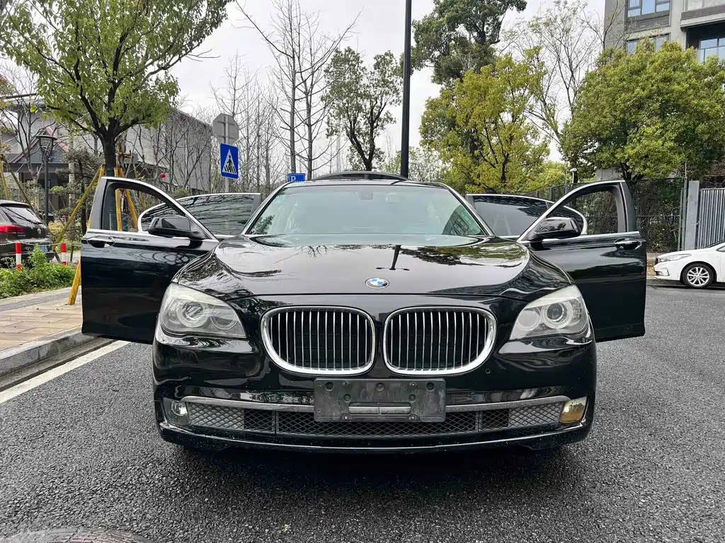BMW 7 Series 2011 730Li Elegant купить на сайте DeffCars