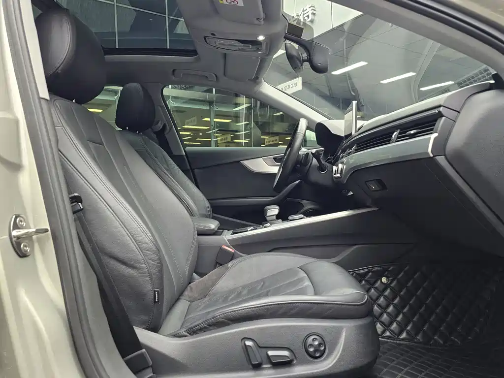 Audi A4L 2019 40 TFSI Fashion Type National V купить на сайте DeffCars