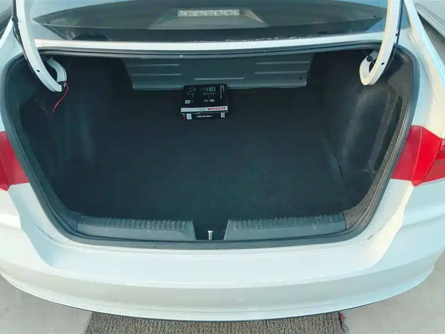 Santana 2018 1.5L Manual Fashion Edition купить на сайте DeffCars