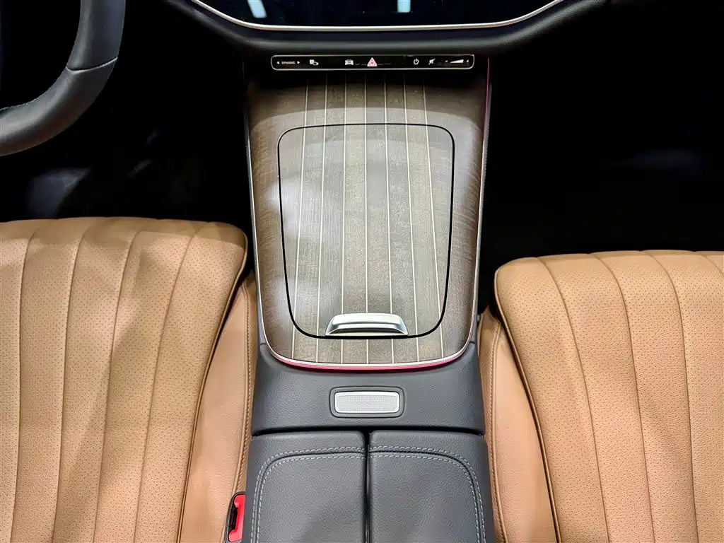 Mercedes-Benz E-Class 2024 E 300 L Luxury Model купить на сайте DeffCars