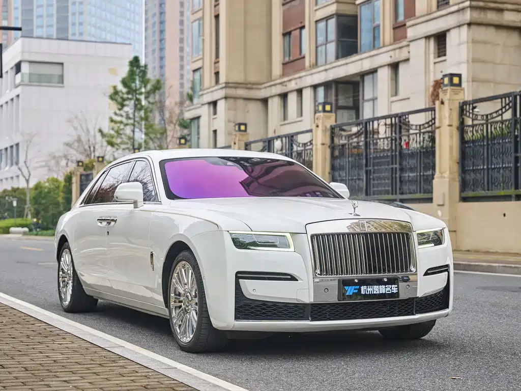 Ghost 2021 6.7T long wheelbase version купить на сайте DeffCars