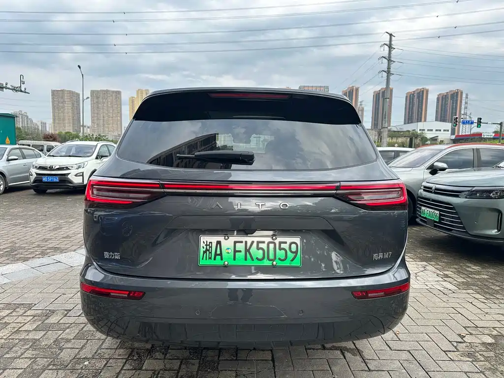 Wenjie M7 2024 1.5T rear drive Plus version 6 seats купить на сайте DeffCars