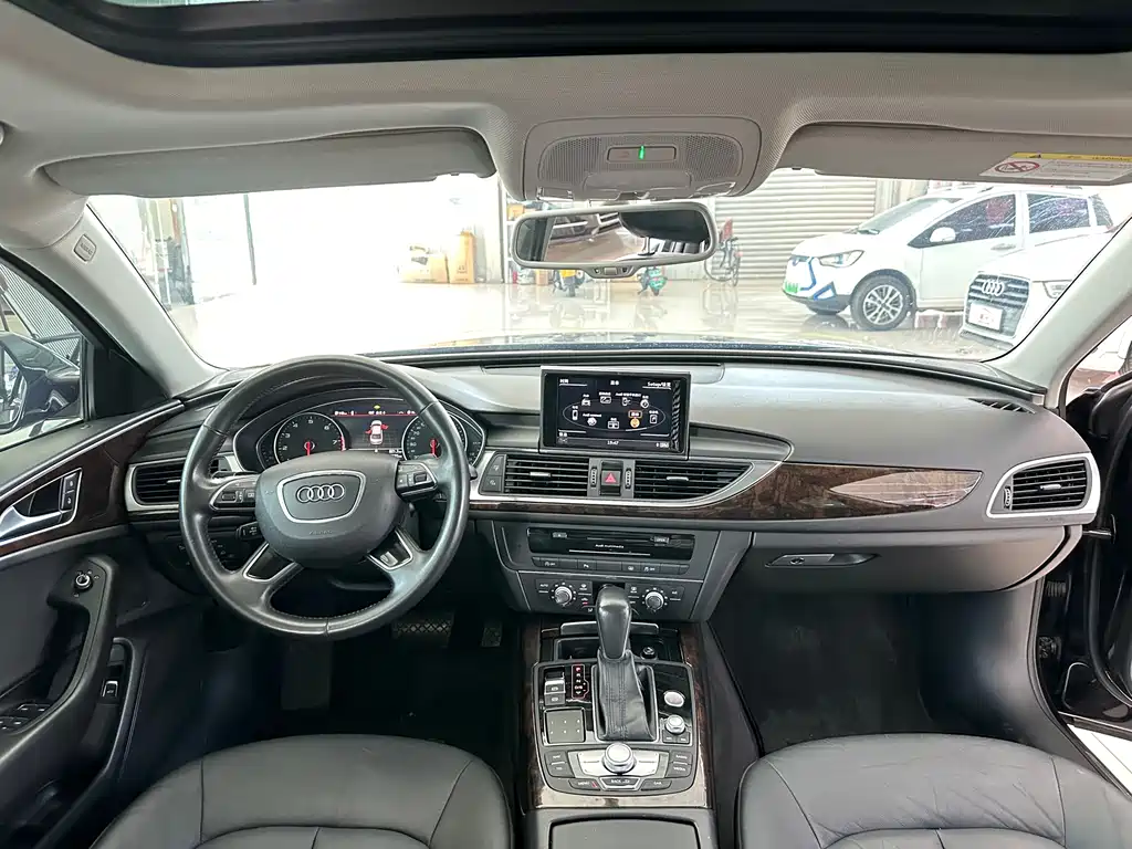 Audi A6L 2018 30th Anniversary Model 35 TFSI Fashion Model купить на сайте DeffCars