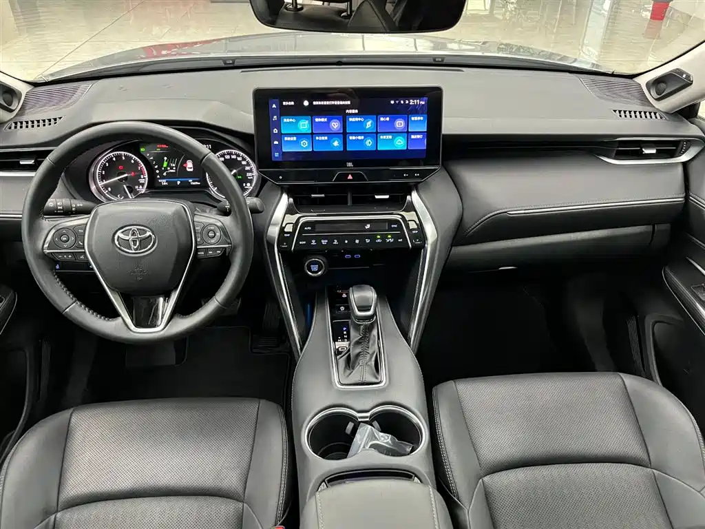 Vesa 2022 2.0L CVT two-wheel drive premium version купить на сайте DeffCars