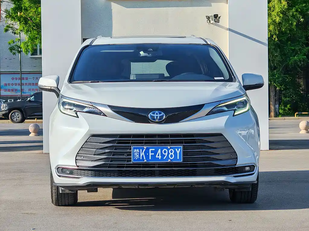 SIENNA 2023 2.5L Hybrid Extreme Edition купить на сайте DeffCars