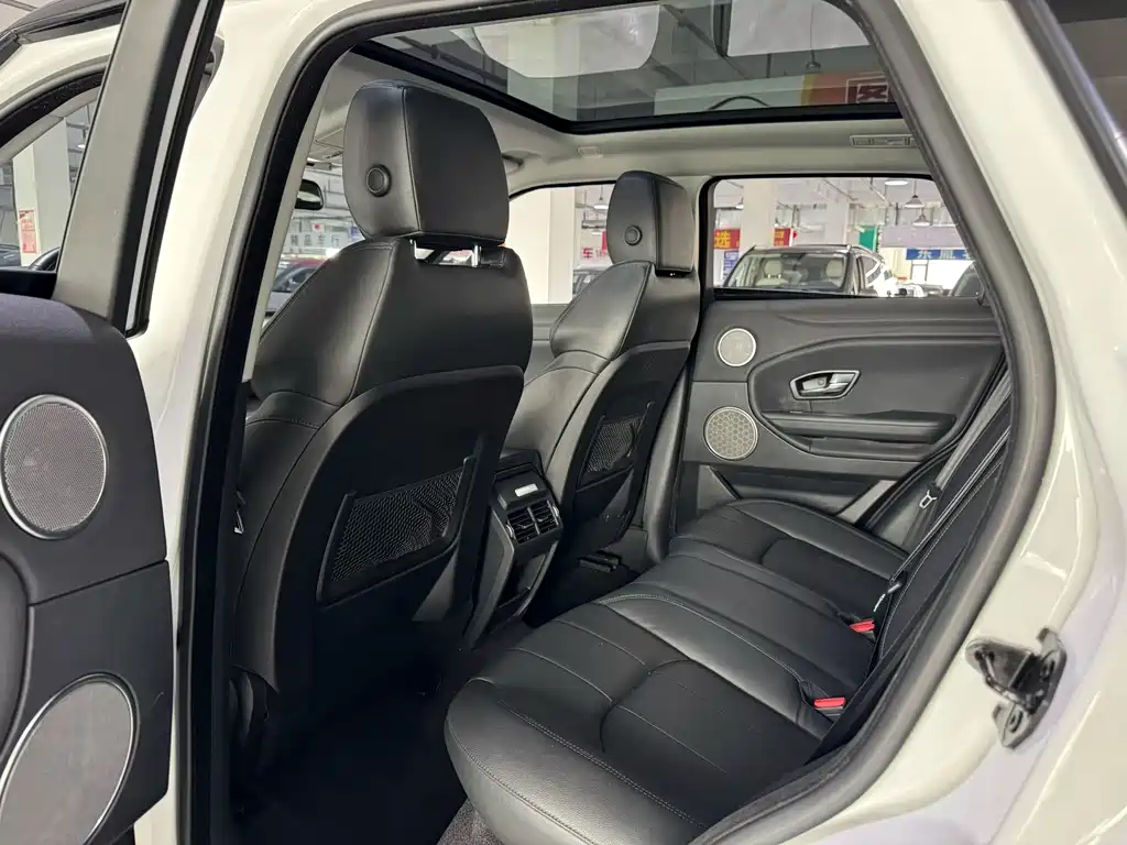 Range Rover Evoque 2018 240PS PURE Fashion Edition купить на сайте DeffCars