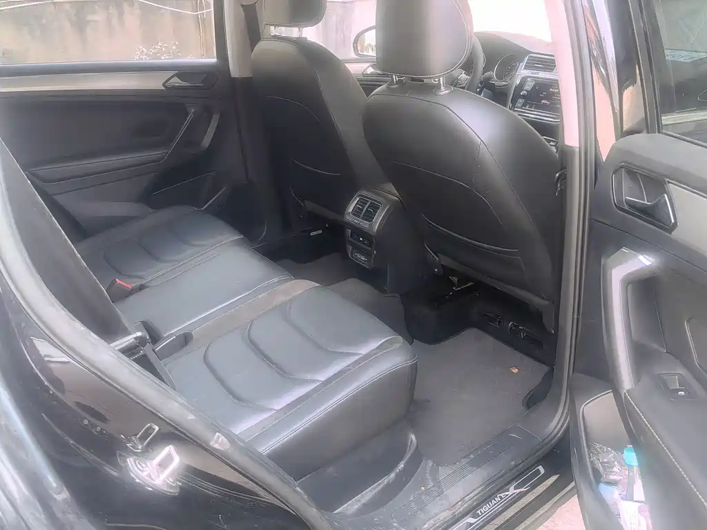 Tiguan L 2019 330TSI automatic two-wheel drive panoramic comfort version National VI купить на сайте DeffCars