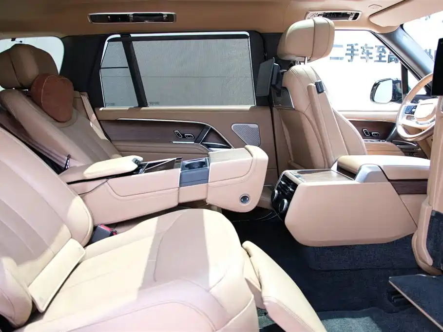 Range Rover 2024 3.0 L6 400PS Model Extended Edition купить на сайте DeffCars