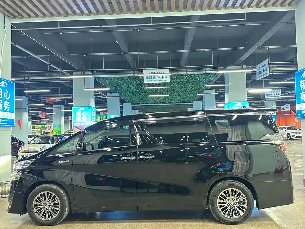 Wilfa 2021 Crown Dual Engine 2.5L HV Deluxe Edition купить на сайте DeffCars