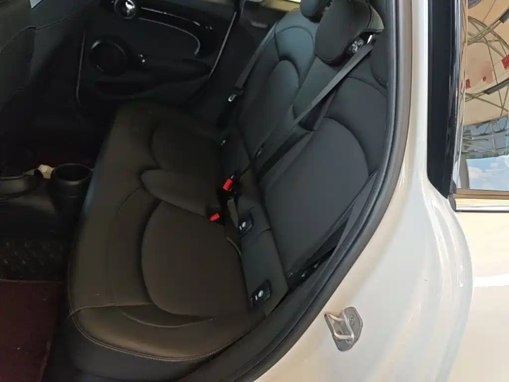 Mini 2023 Modified 1.5T Cooper Artist Five Door Edition купить на сайте DeffCars