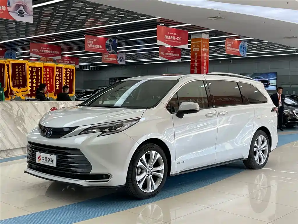 SIENNA 2023 2.5L Hybrid Premium Edition купить на сайте DeffCars