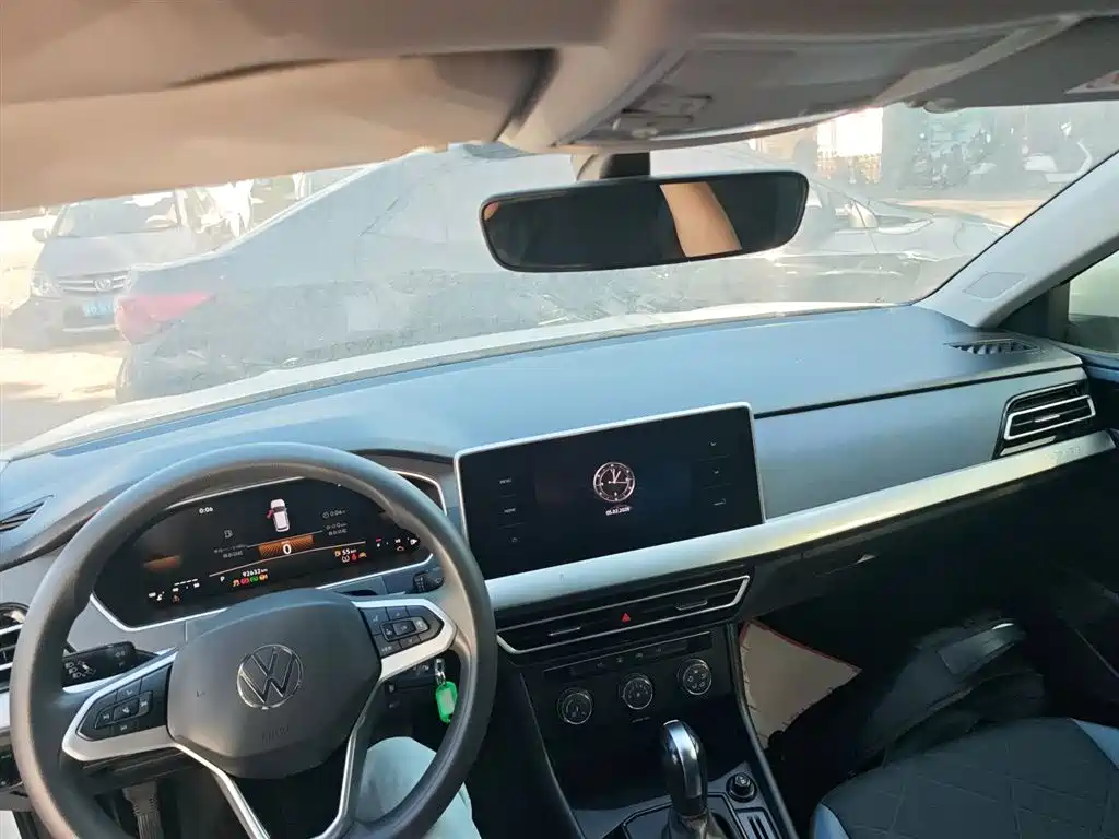 Lavida 2023 1.5L automatic Deyi version купить на сайте DeffCars