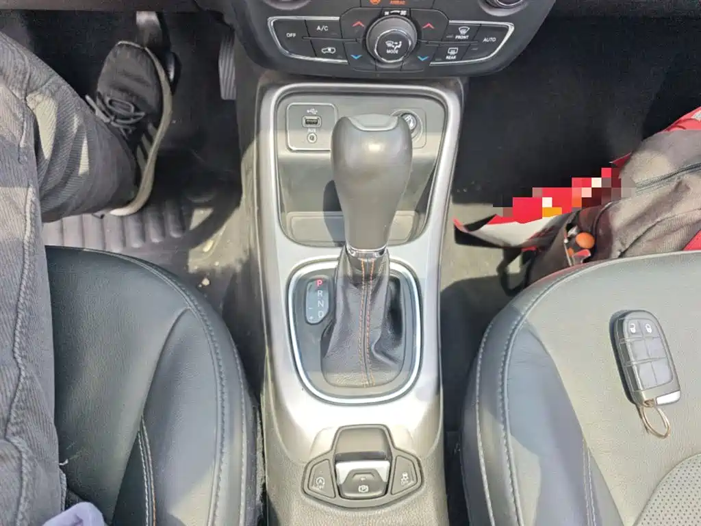 Compass 2017 200T Automatic Home Edition купить на сайте DeffCars