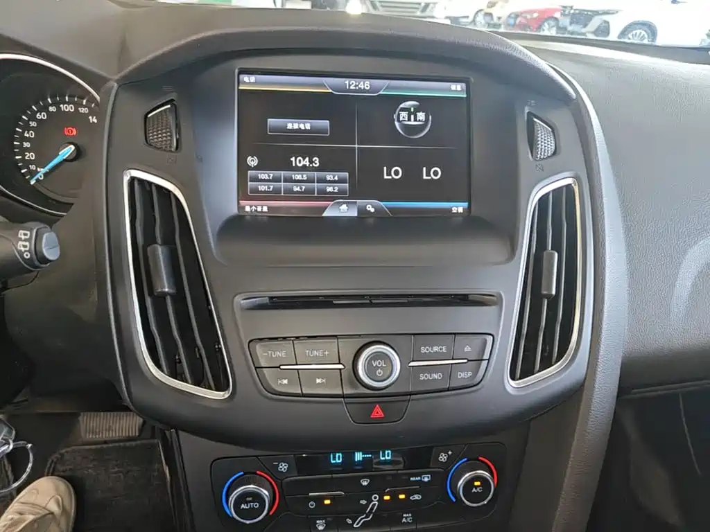 Focus 2015 Hatchback EcoBoost 180 Automatic Elite купить на сайте DeffCars