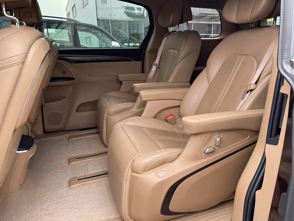 Buick GL8 2020 ES Lu Zun 653T luxury model купить на сайте DeffCars