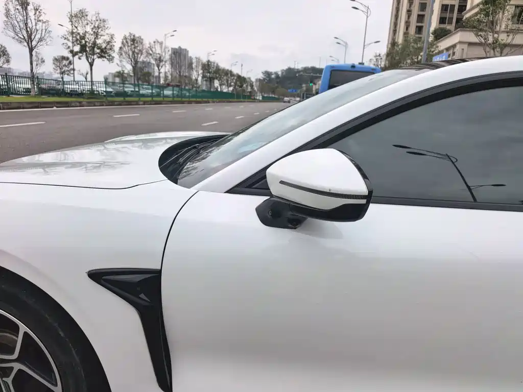 Nezha GT 2023 580 AWD купить на сайте DeffCars