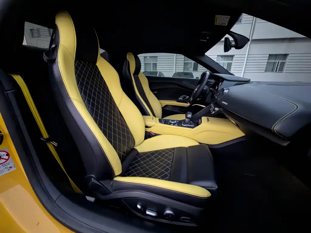 Audi R8 2017 V10 Spyder купить на сайте DeffCars