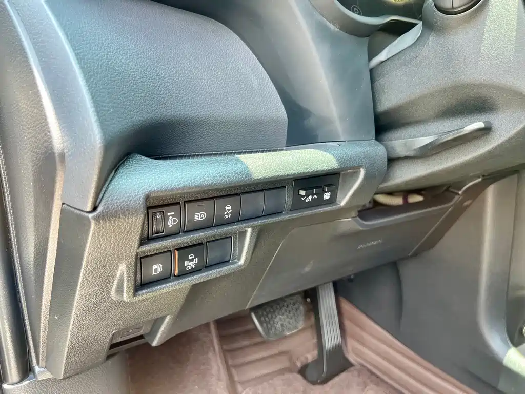 SIENNA 2021 2.5L Hybrid Extreme Edition купить на сайте DeffCars
