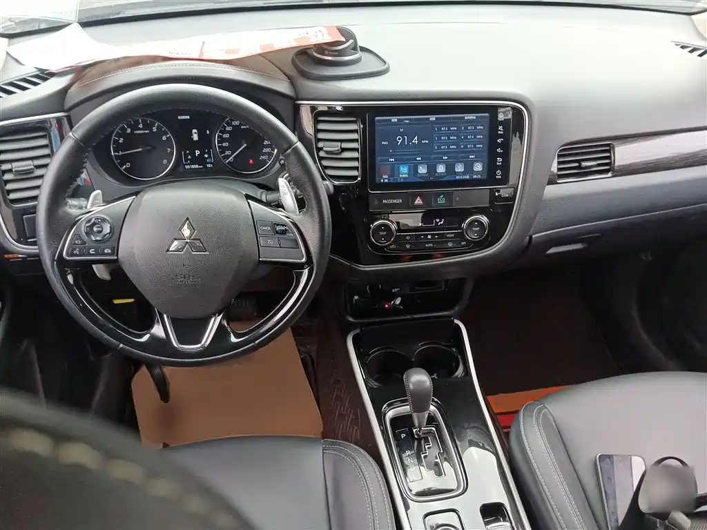 Outlander 2019 2.4L four-wheel drive exclusive version, 7 seats, National V купить на сайте DeffCars