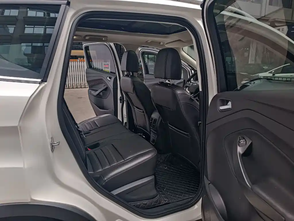 Escape 2019 EcoBoost 245 four-wheel drive luxury wing type National VI купить на сайте DeffCars
