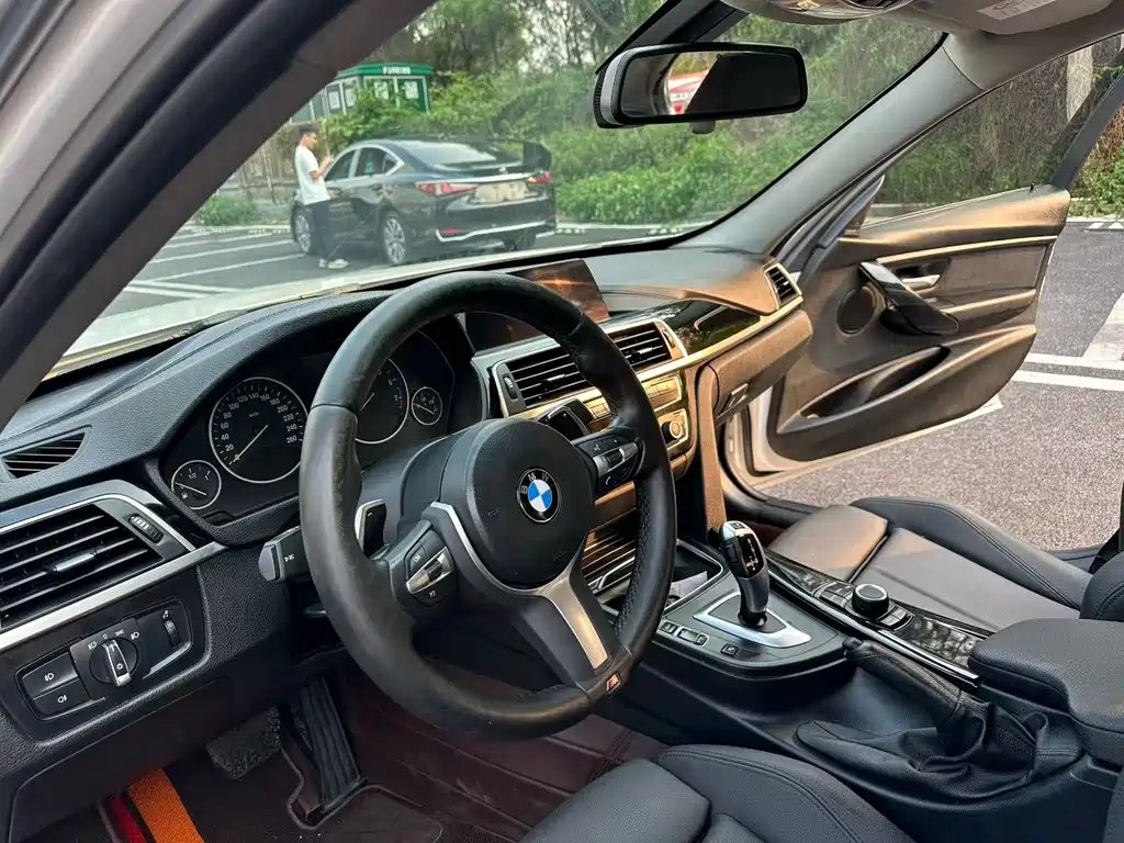 BMW 3 Series 2018 320Li Fashion Model купить на сайте DeffCars