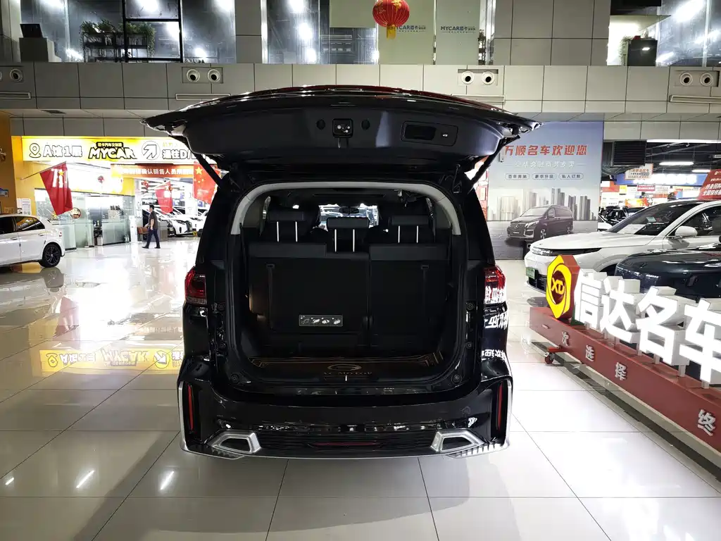 Trumpchi M8 2021 Facelift Lingxiu Series 390T Deluxe Edition купить на сайте DeffCars