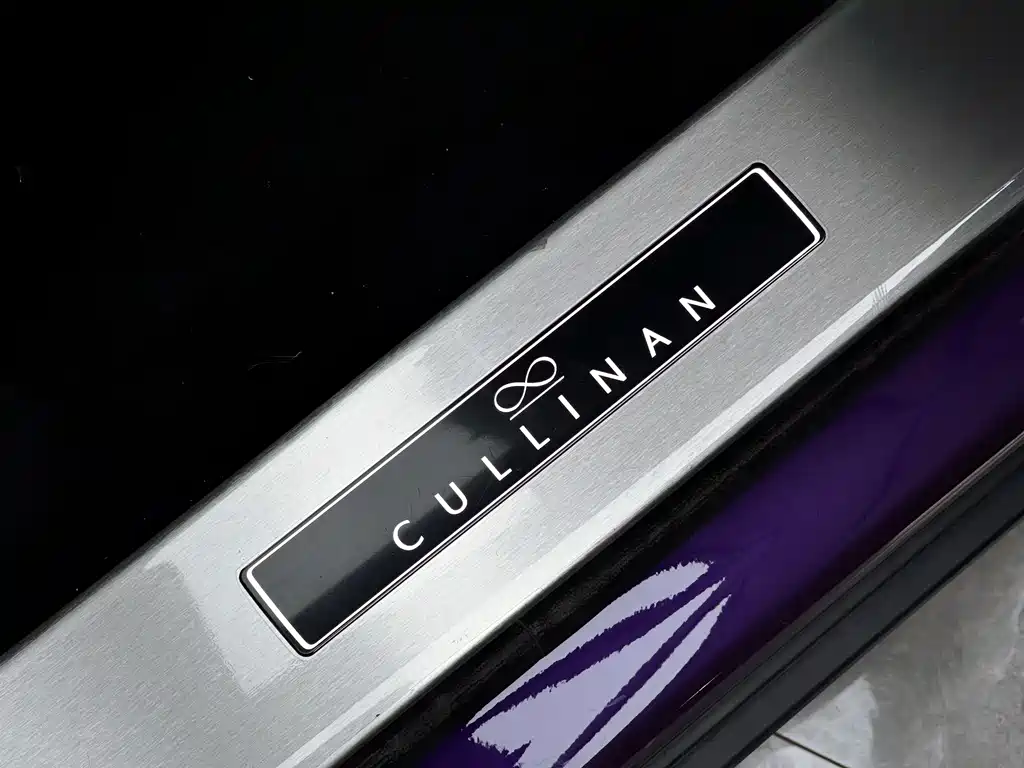 Cullinan 2020 Black Badge купить на сайте DeffCars