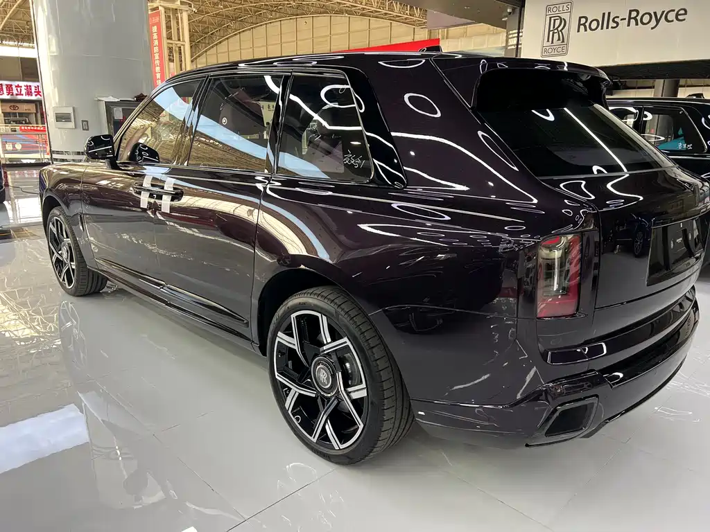 Cullinan 2024 Black Badge купить на сайте DeffCars