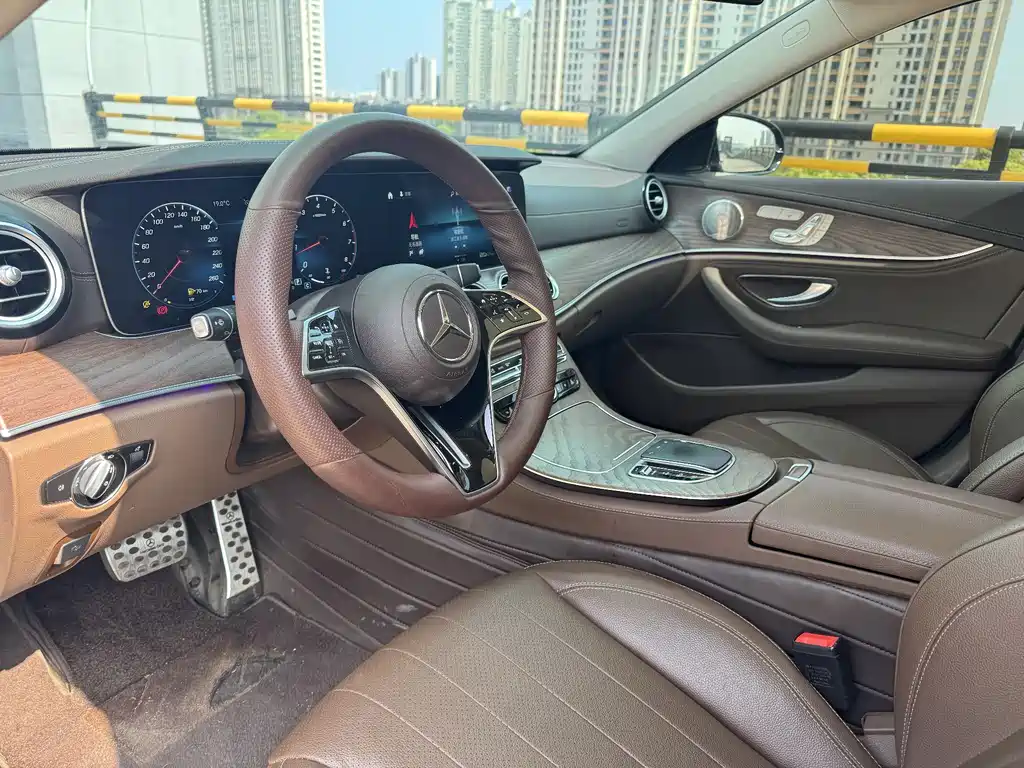 Mercedes-Benz E-Class 2023 E 300 L Luxury Model купить на сайте DeffCars