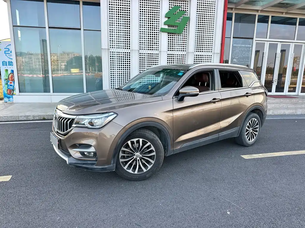 Zhonghua V6 2018 1.5T automatic premium model купить на сайте DeffCars