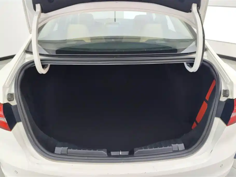Escort 2017 facelift 1.5L manual comfort model купить на сайте DeffCars
