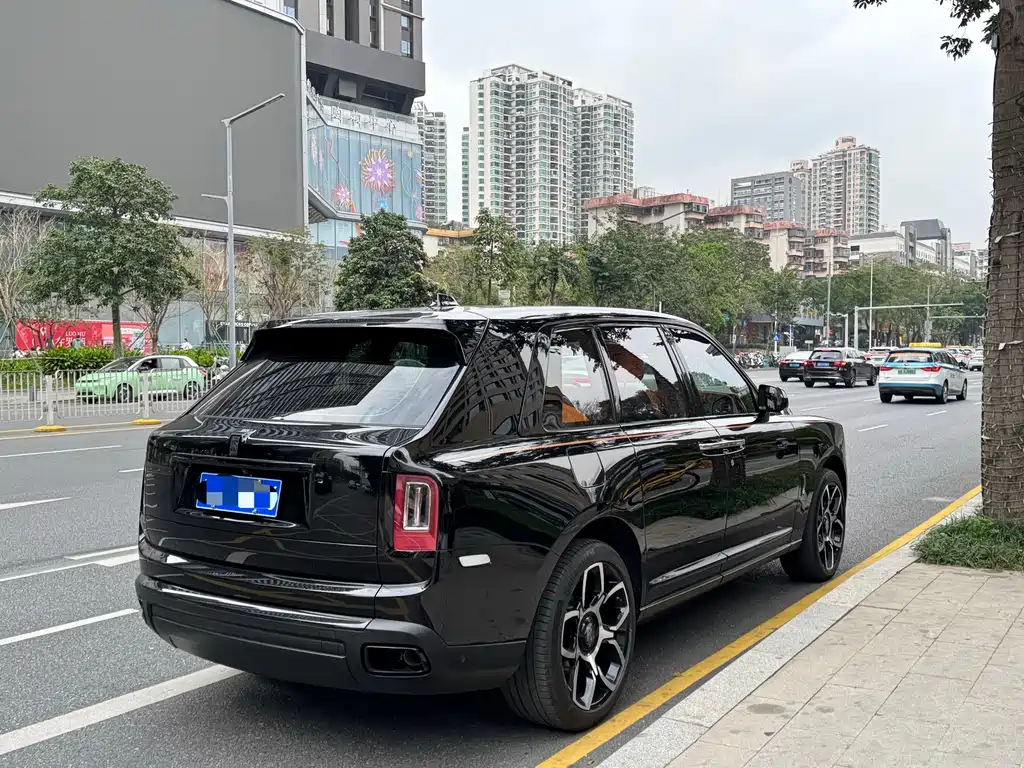 Cullinan 2024 four-seat version купить на сайте DeffCars