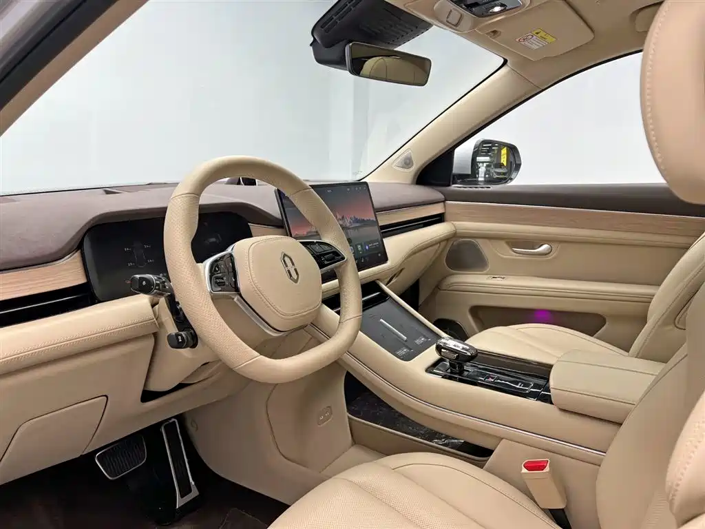 Wenjie M7 2024 1.5T Smart Driving Rear Drive Pro Version 5 Seats купить на сайте DeffCars